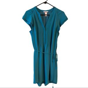 Perfect dress for work or lunch meeting